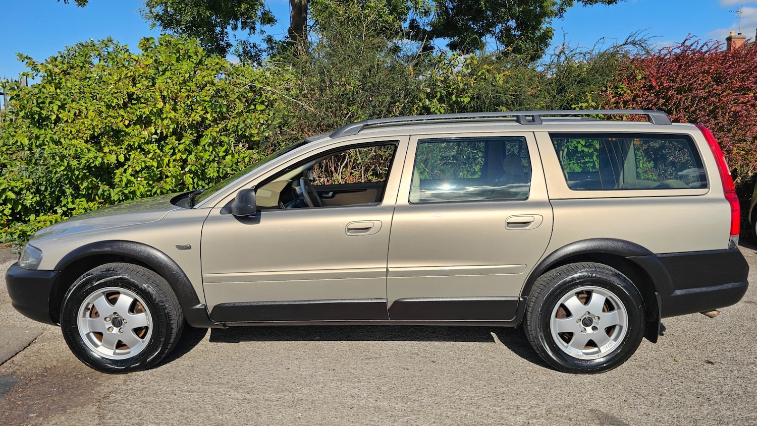 Used Volvo XC70 2002 for sale - 76082889: Photo 1