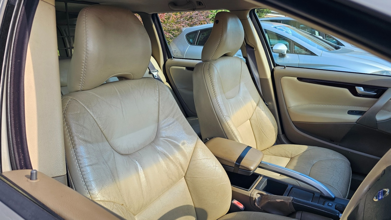 Used Volvo XC70 2002 for sale - 76082889: Photo 4