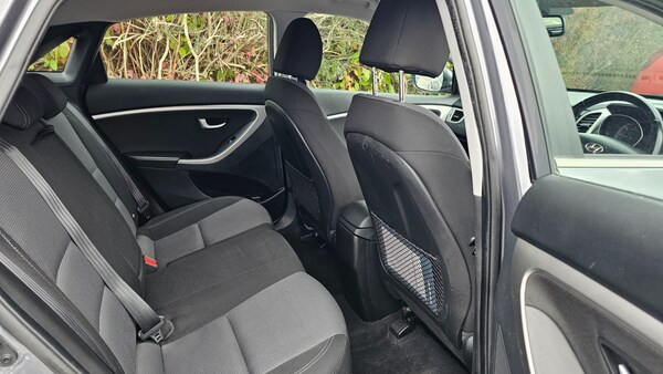 Used Hyundai i30 2015 for sale - 76157470: Photo 8