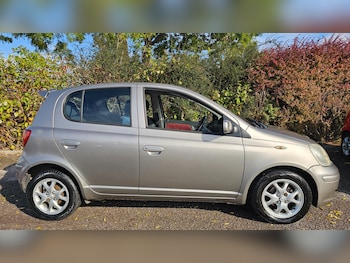 Used Toyota Yaris 2005 for sale - 76358279: Photo