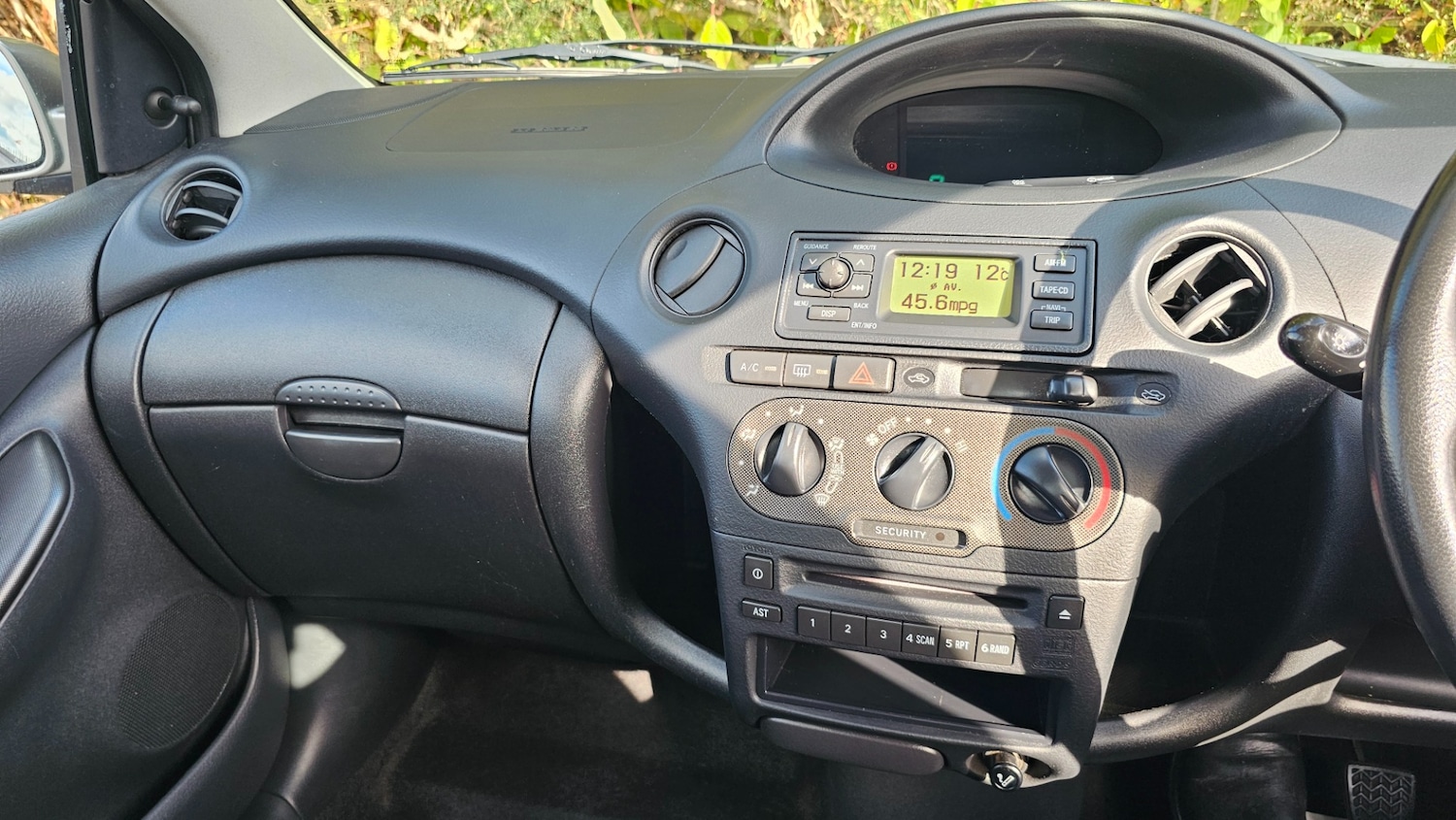 Used Toyota Yaris 2005 for sale - 76358279: Photo 6