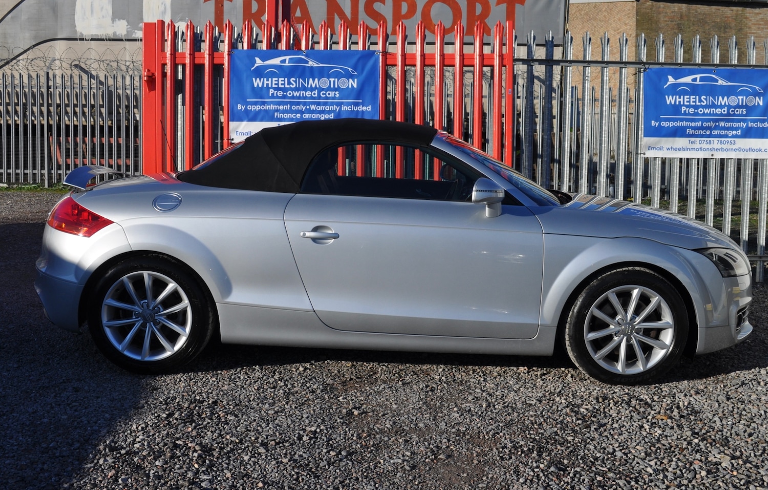 Used Audi TT 2011 for sale - 76618819: Photo 2