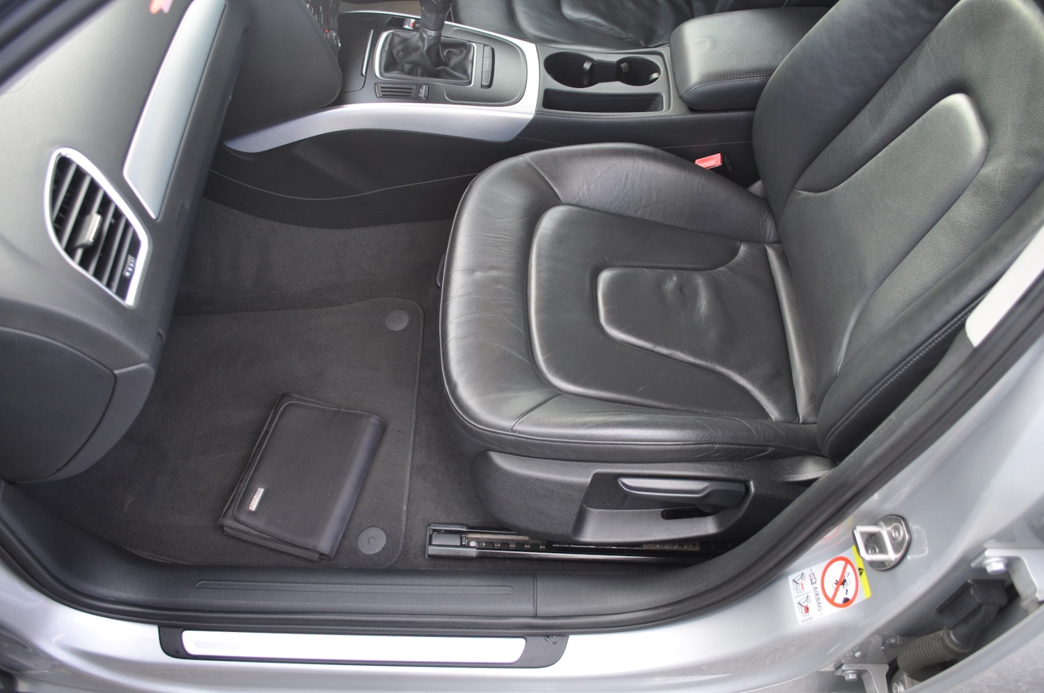 Used Audi A4 2010 for sale - 77264663: Photo 12