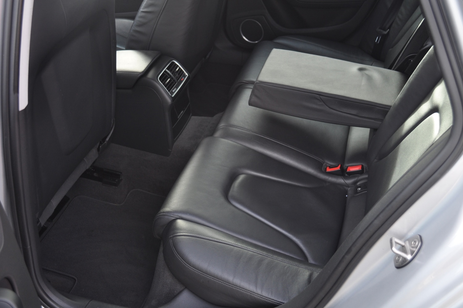 Used Audi A4 2010 for sale - 77264663: Photo 13