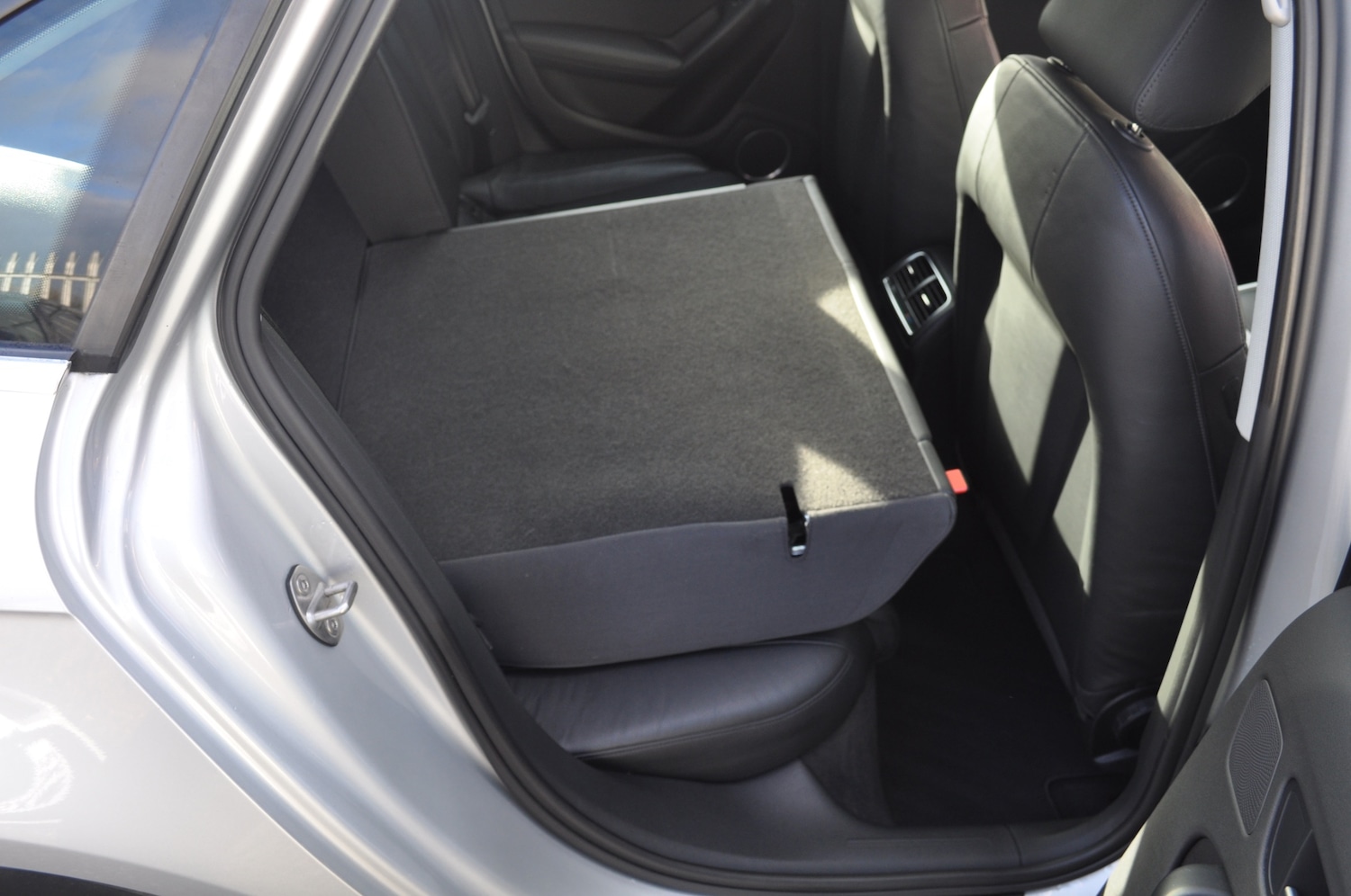 Used Audi A4 2010 for sale - 77264663: Photo 15