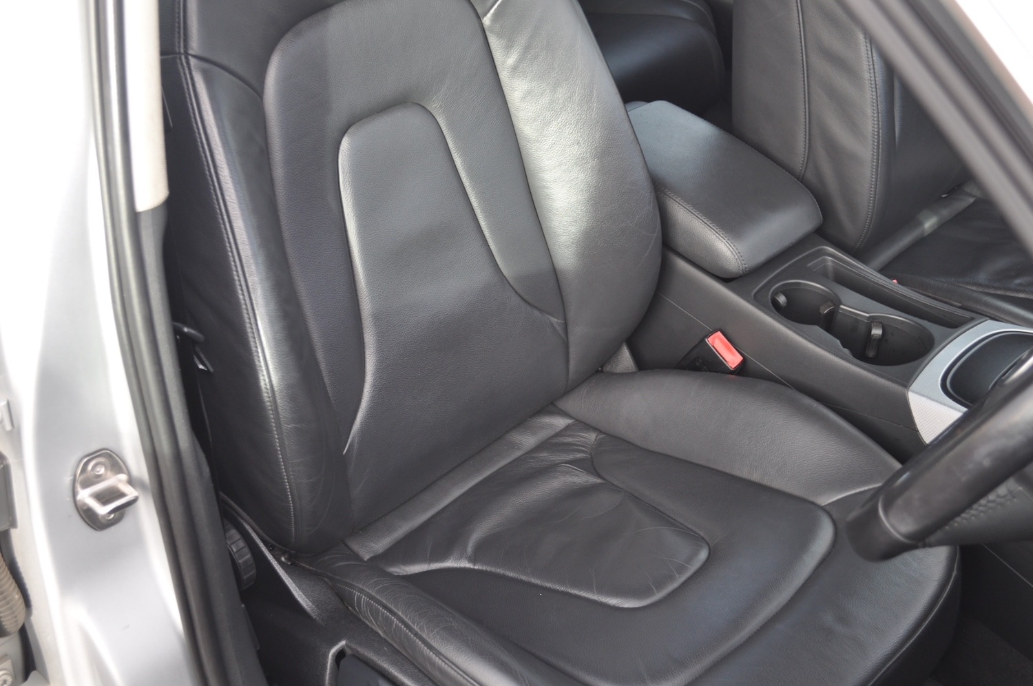 Used Audi A4 2010 for sale - 77264663: Photo 9