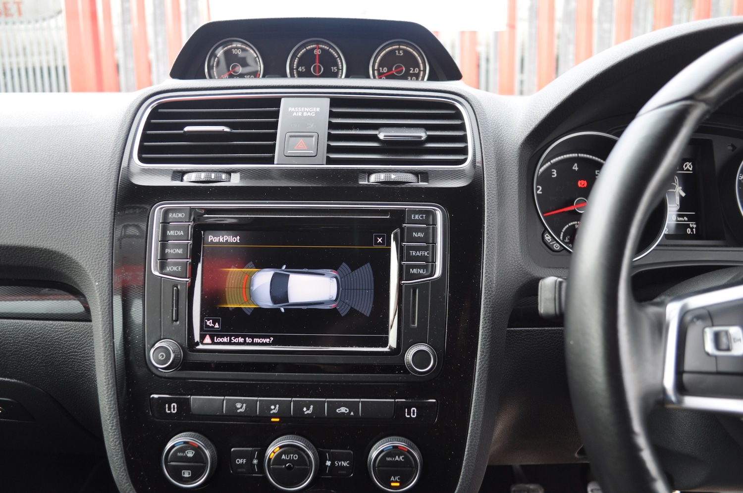 Used Volkswagen Scirocco 2016 for sale - 76396849: Photo 10