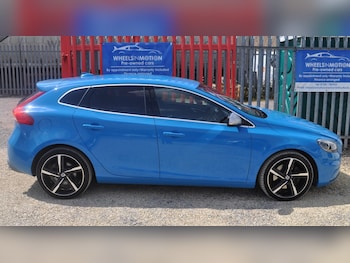 Used Volvo V40 2015 for sale - 79311937: Photo