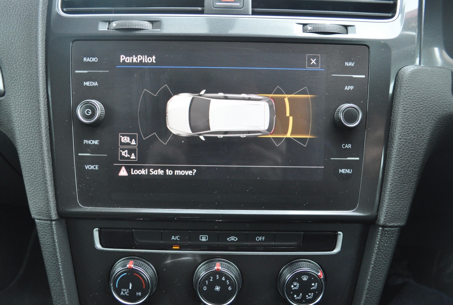 Used Volkswagen Golf 2018 for sale - 76397140: Photo 11