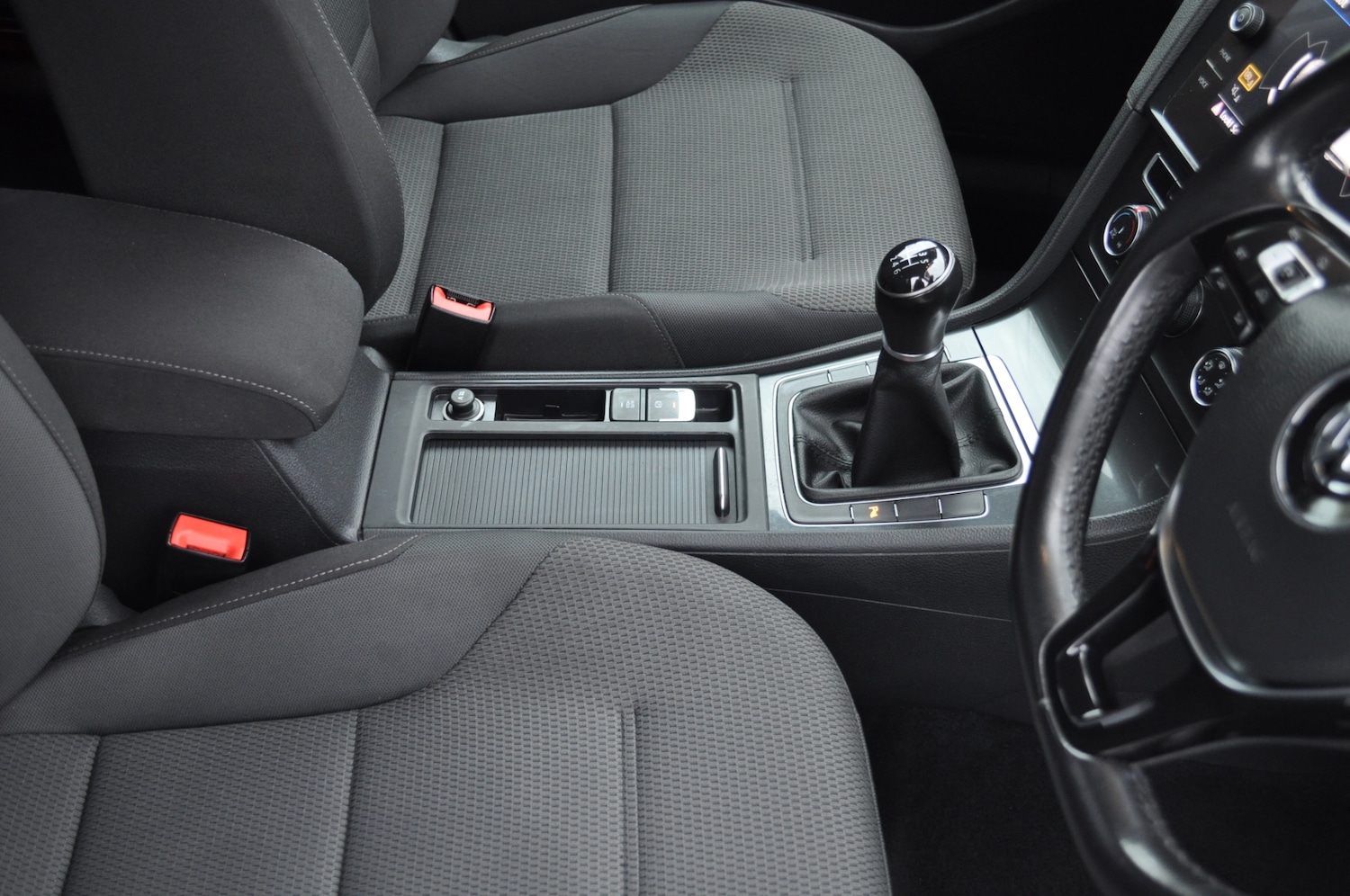 Used Volkswagen Golf 2018 for sale - 76397140: Photo 9