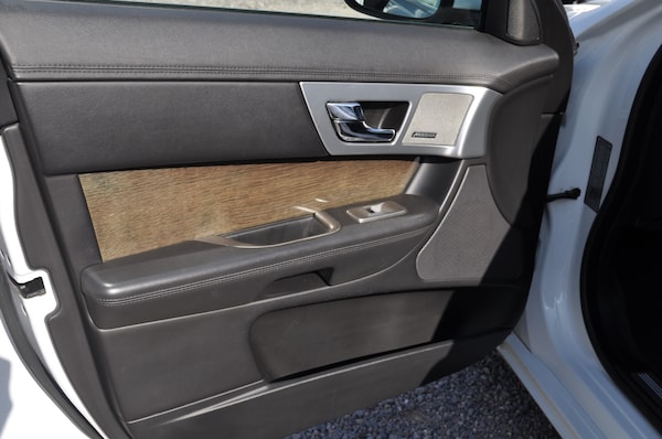 Used Jaguar XF 2014 for sale - 75357960: Photo 15