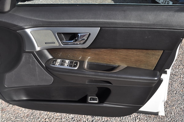 Used Jaguar XF 2014 for sale - 75357960: Photo 7