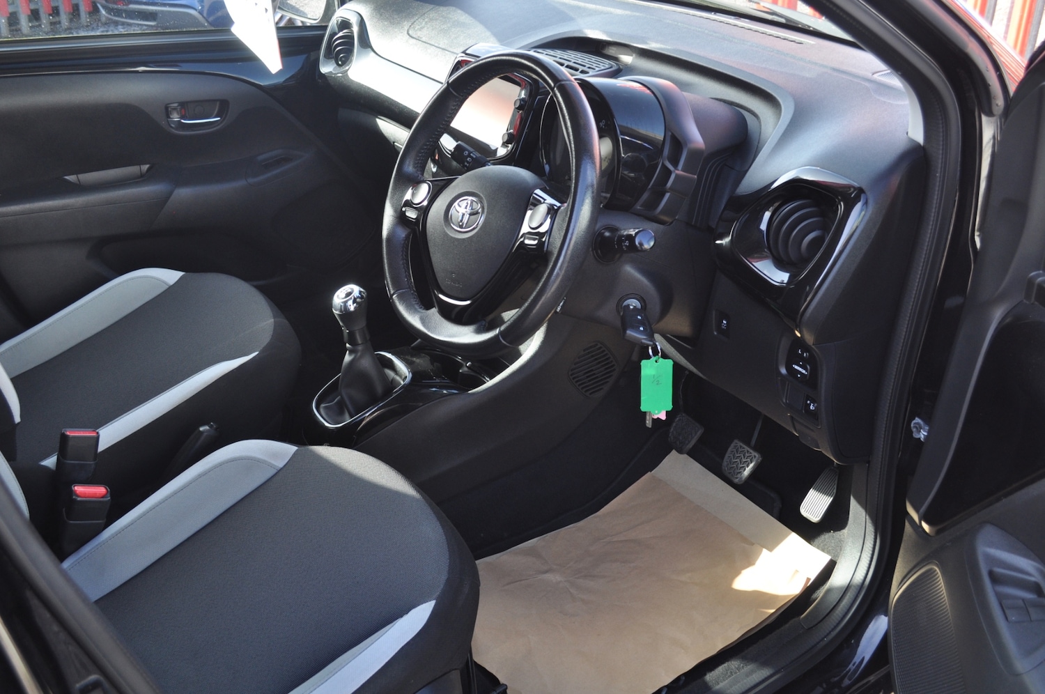 Used Toyota AYGO 2018 for sale - 76165289: Photo 6