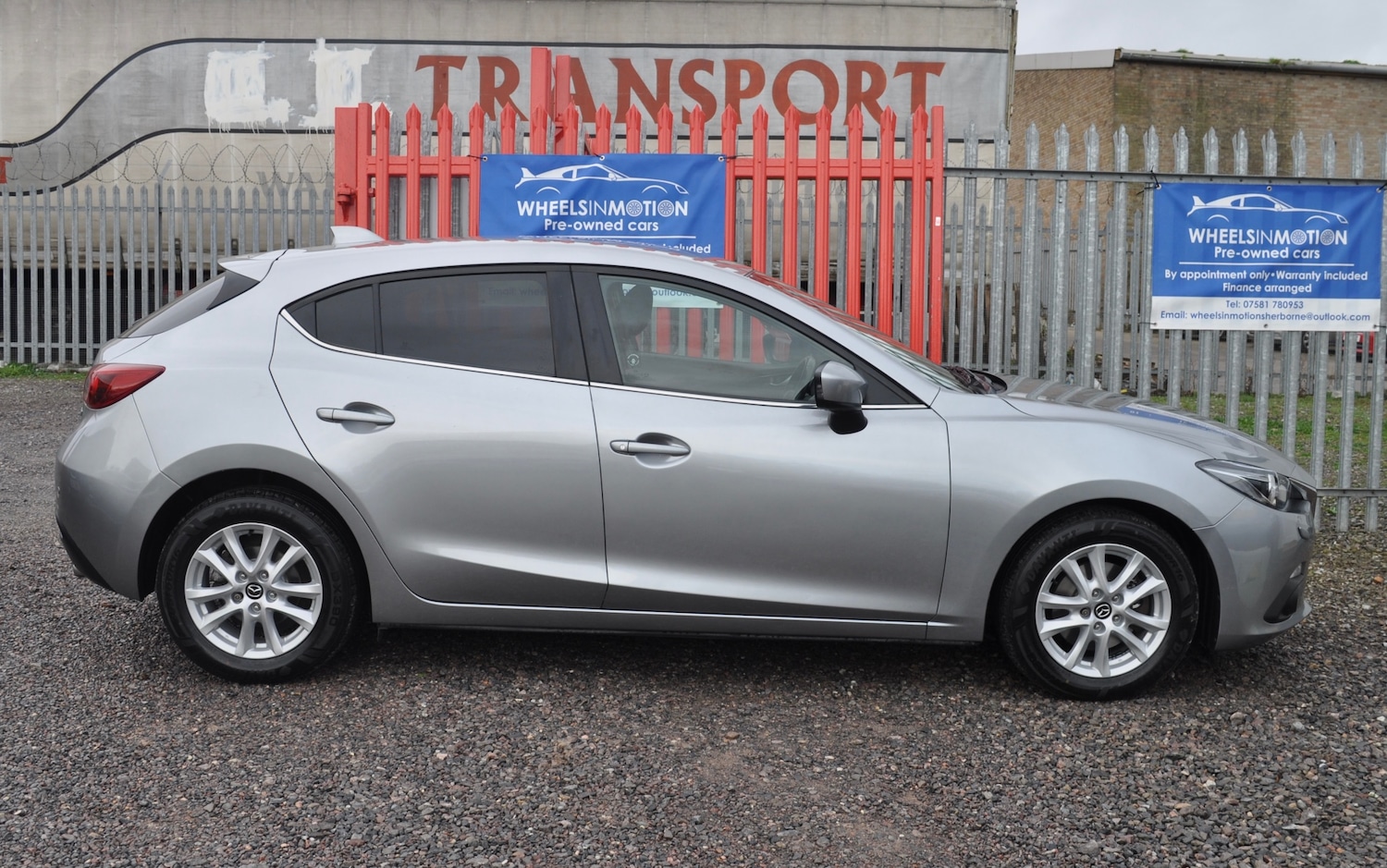 Used Mazda Mazda3 2014 for sale - 76430449: Photo 2