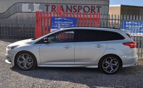Used Ford Focus 2015 for sale - 76003798: Photo 3