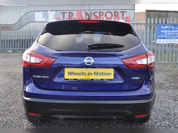 Used Nissan Qashqai 2015 for sale - 76756932: Photo