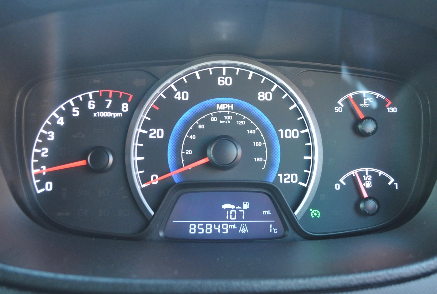 Used Hyundai i10 2018 for sale - 76934947: Photo 5