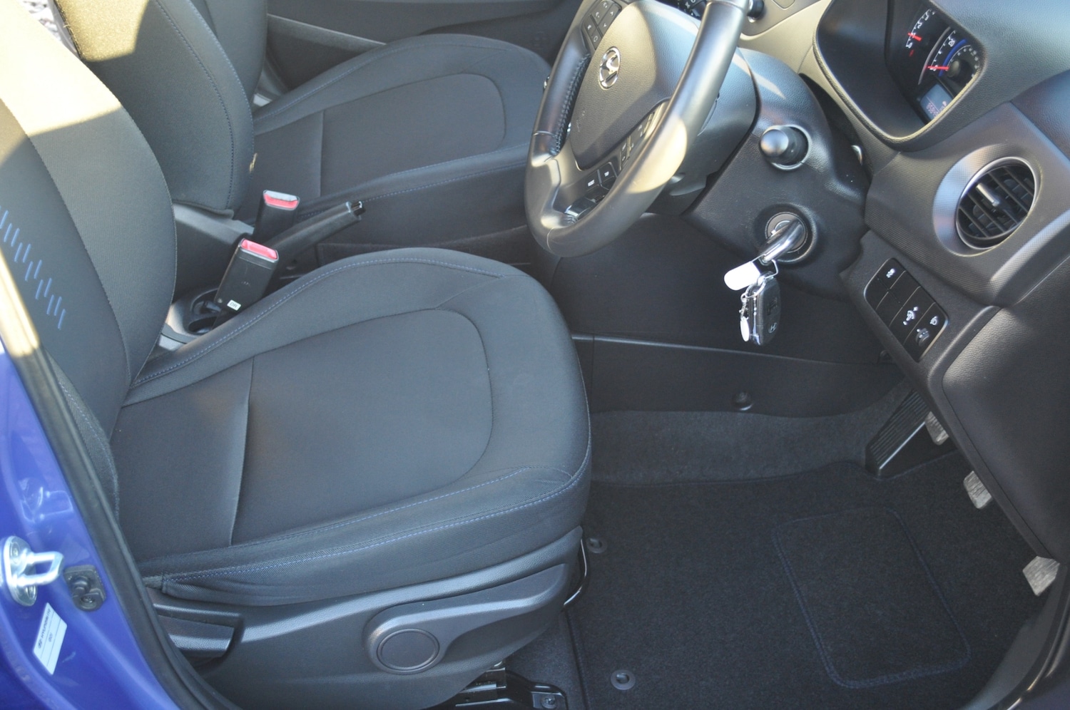 Used Hyundai i10 2018 for sale - 76934947: Photo 9