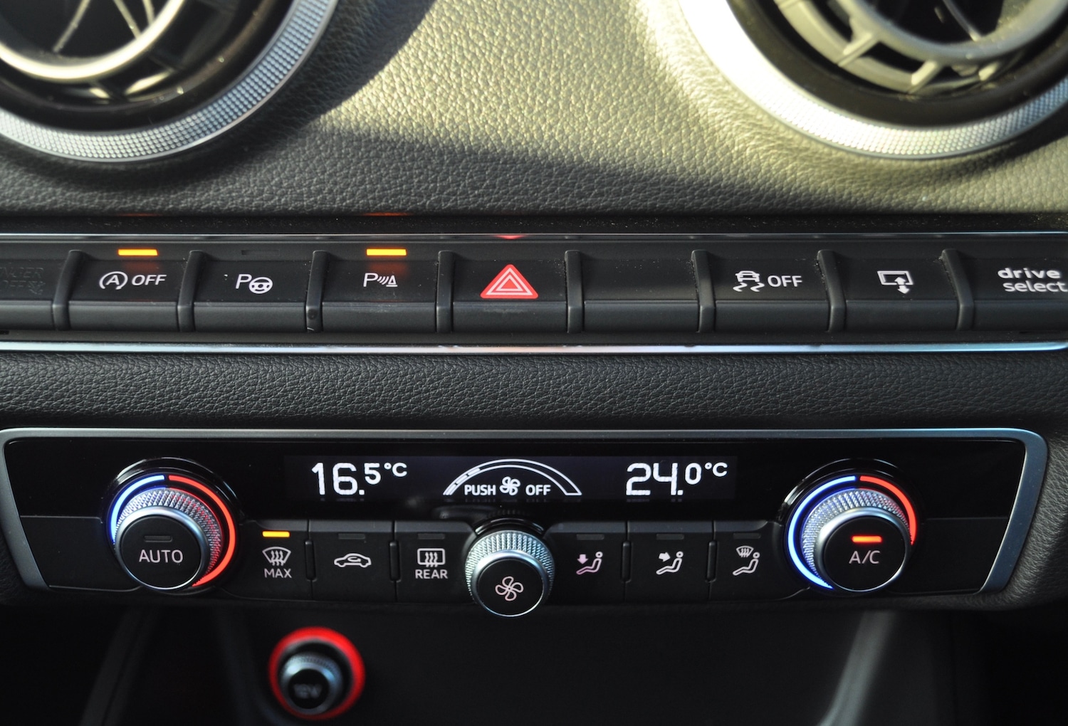 Used Audi A3 2015 for sale - 76756908: Photo 10