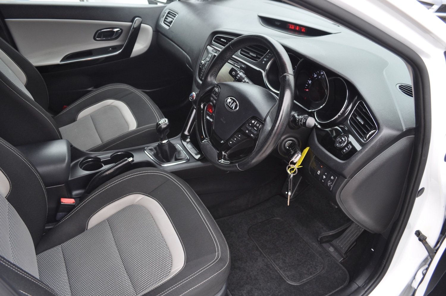 Used Kia Ceed 2015 for sale - 78004322: Photo 9