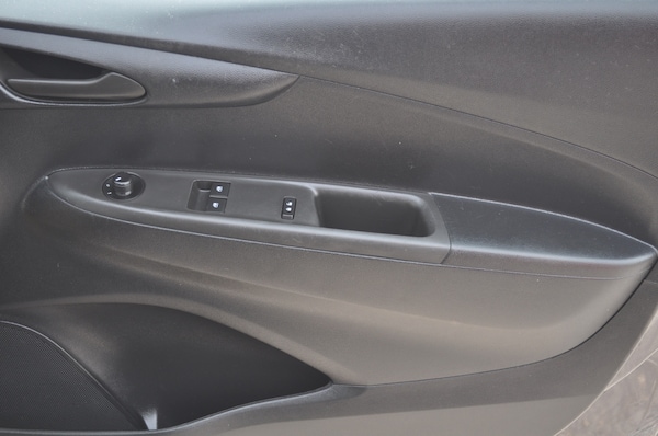 Used Vauxhall Viva 2015 for sale - 76224036: Photo 6