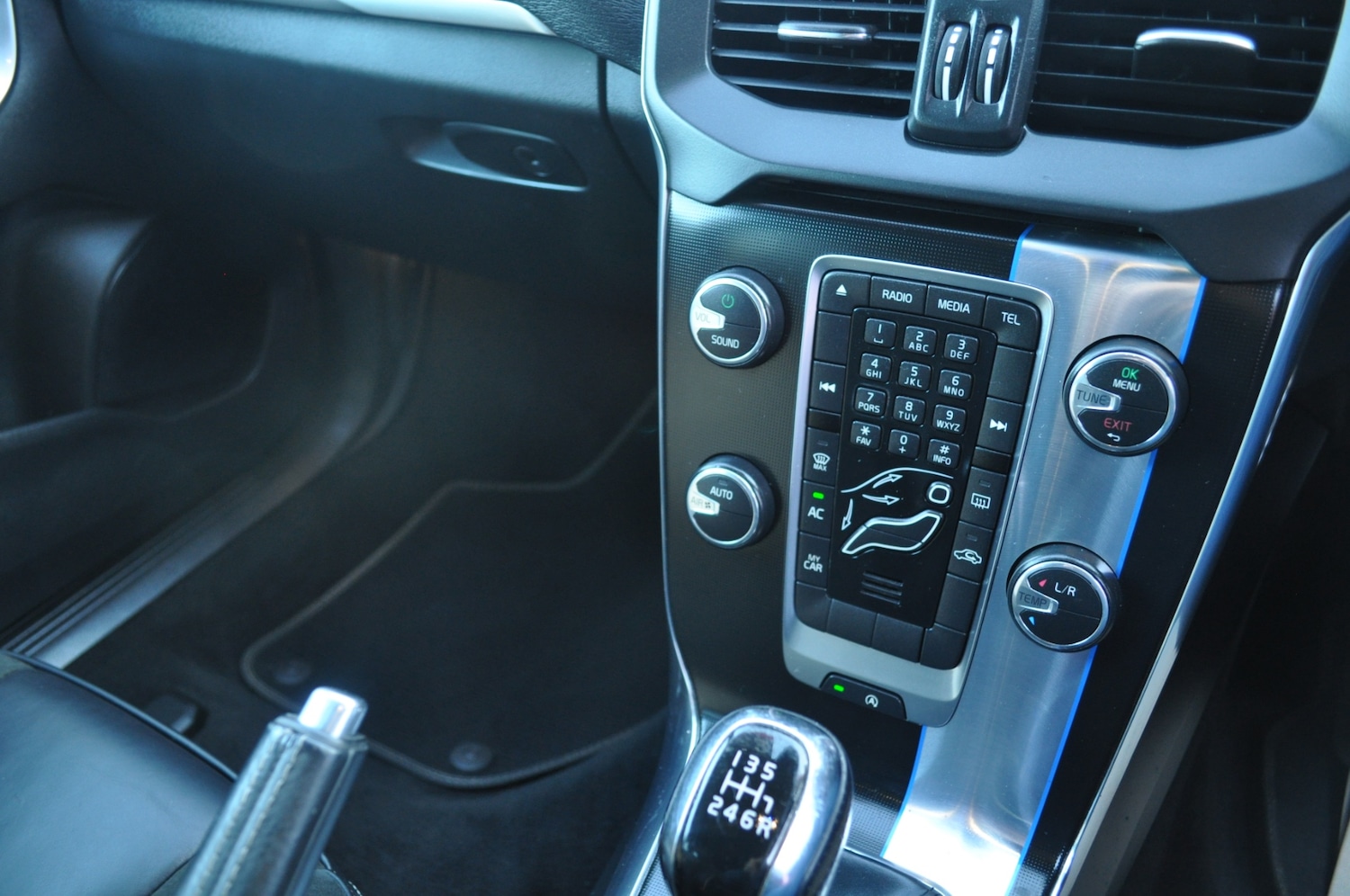 Used Volvo V40 2016 for sale - 77691926: Photo 14