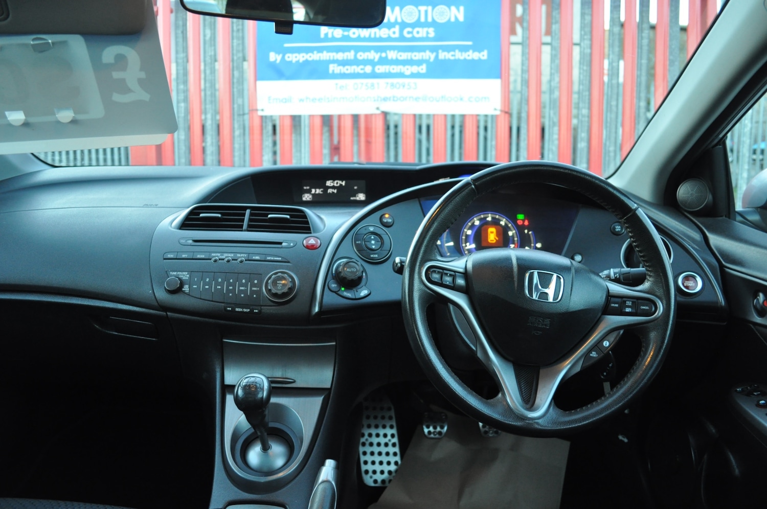 Used Honda Civic 2010 for sale - 76630401: Photo 10