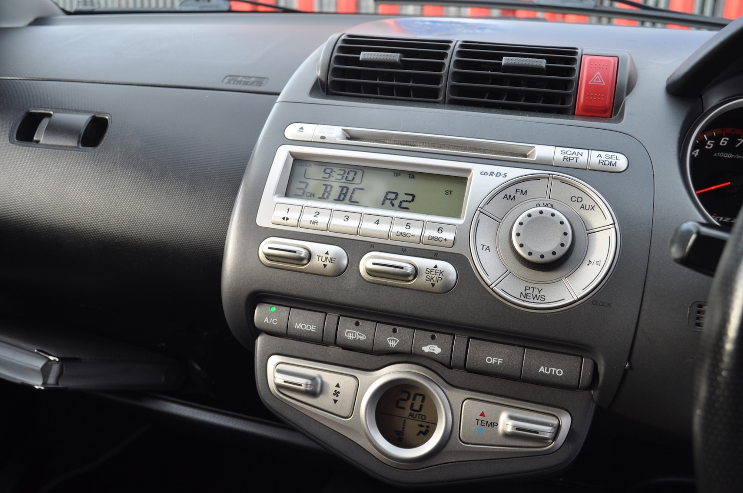 Used Honda Jazz 2005 for sale - 76536897: Photo 8