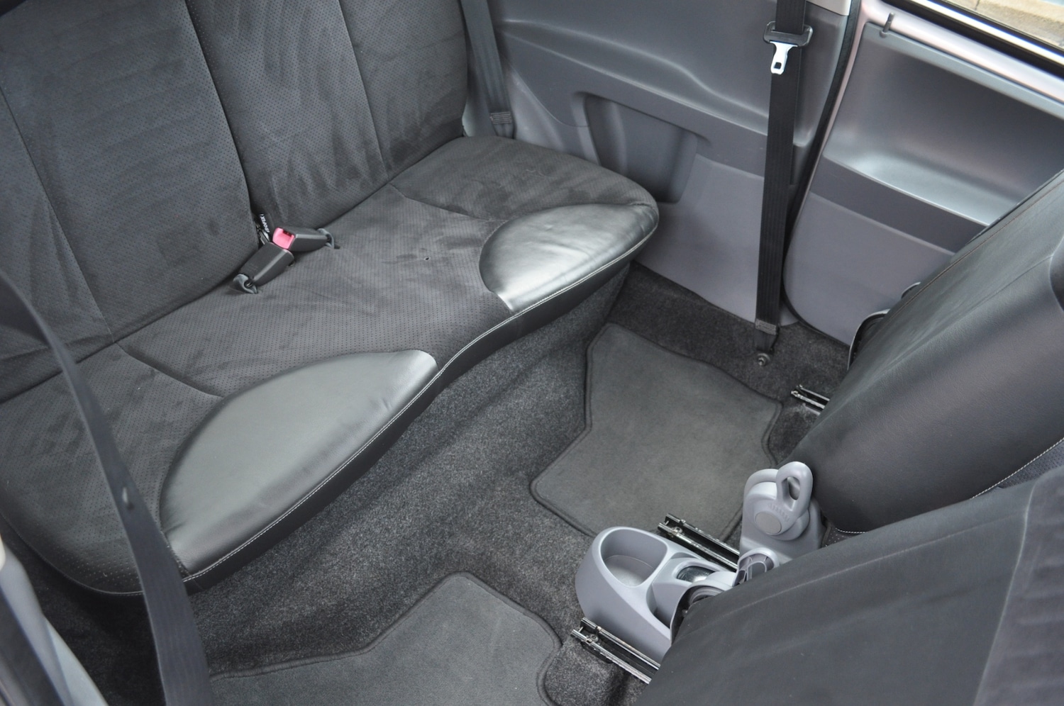 Used Toyota AYGO 2011 for sale - 77742451: Photo 11