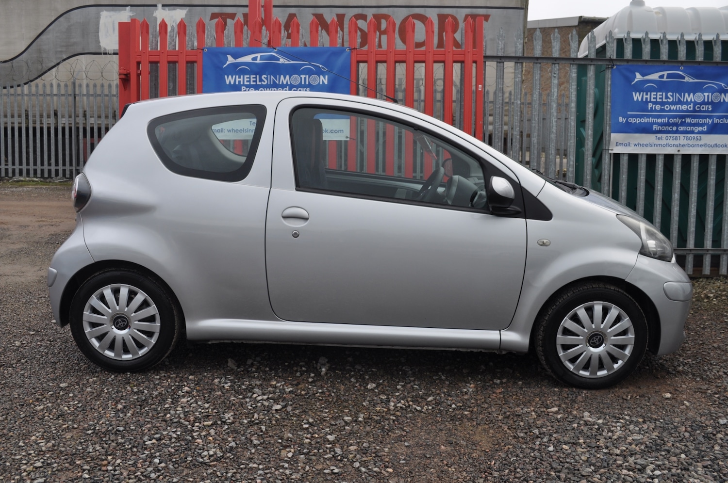 Used Toyota AYGO 2011 for sale - 77742451: Photo 2