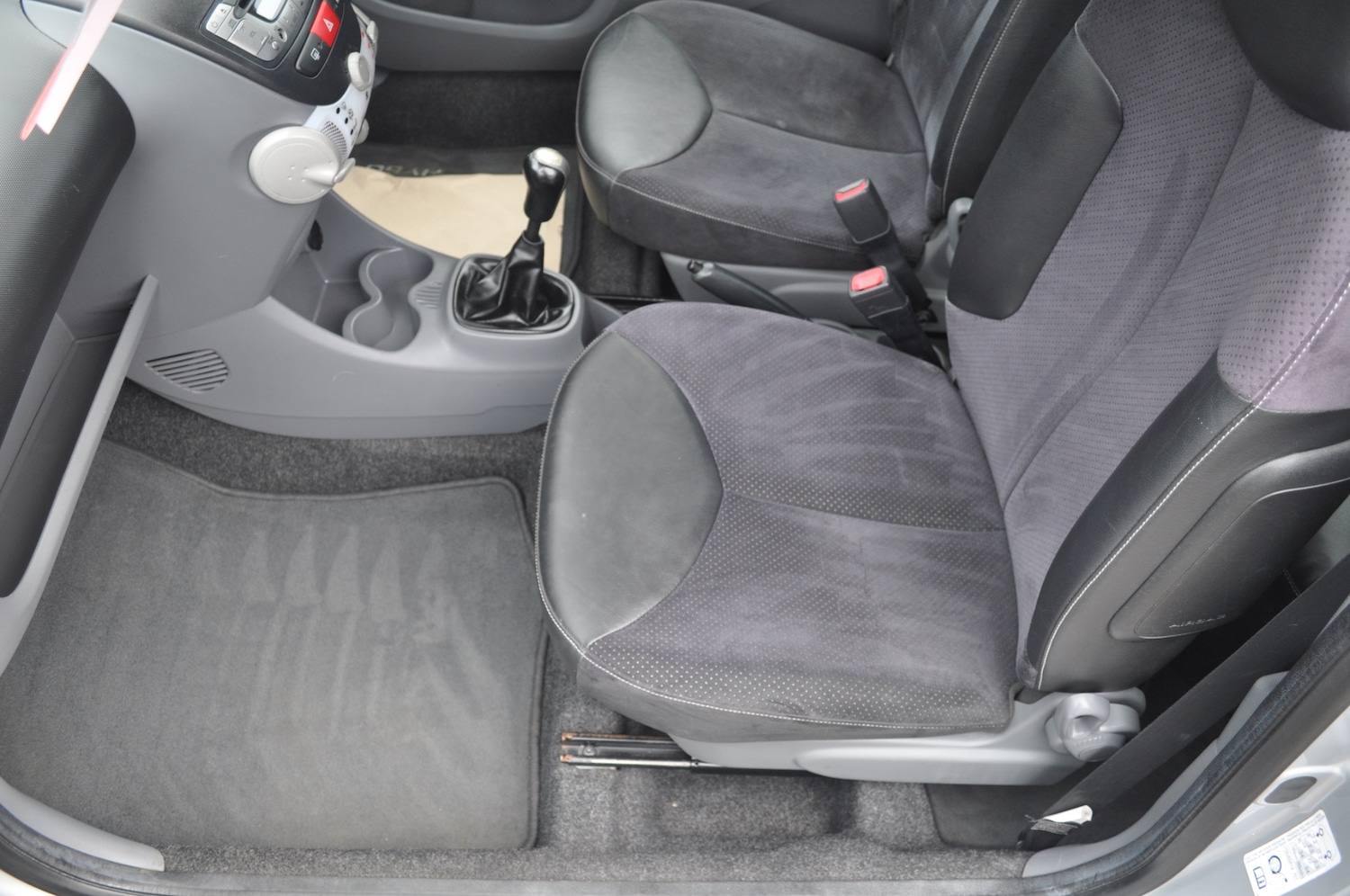 Used Toyota AYGO 2011 for sale - 77742451: Photo 9