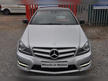 Used Mercedes-Benz C Class 2014 for sale - 77880833: Photo