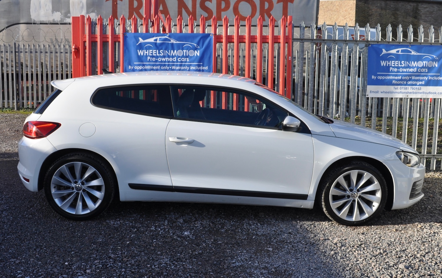 Used Volkswagen Scirocco 2015 for sale - 76705649: Photo 2