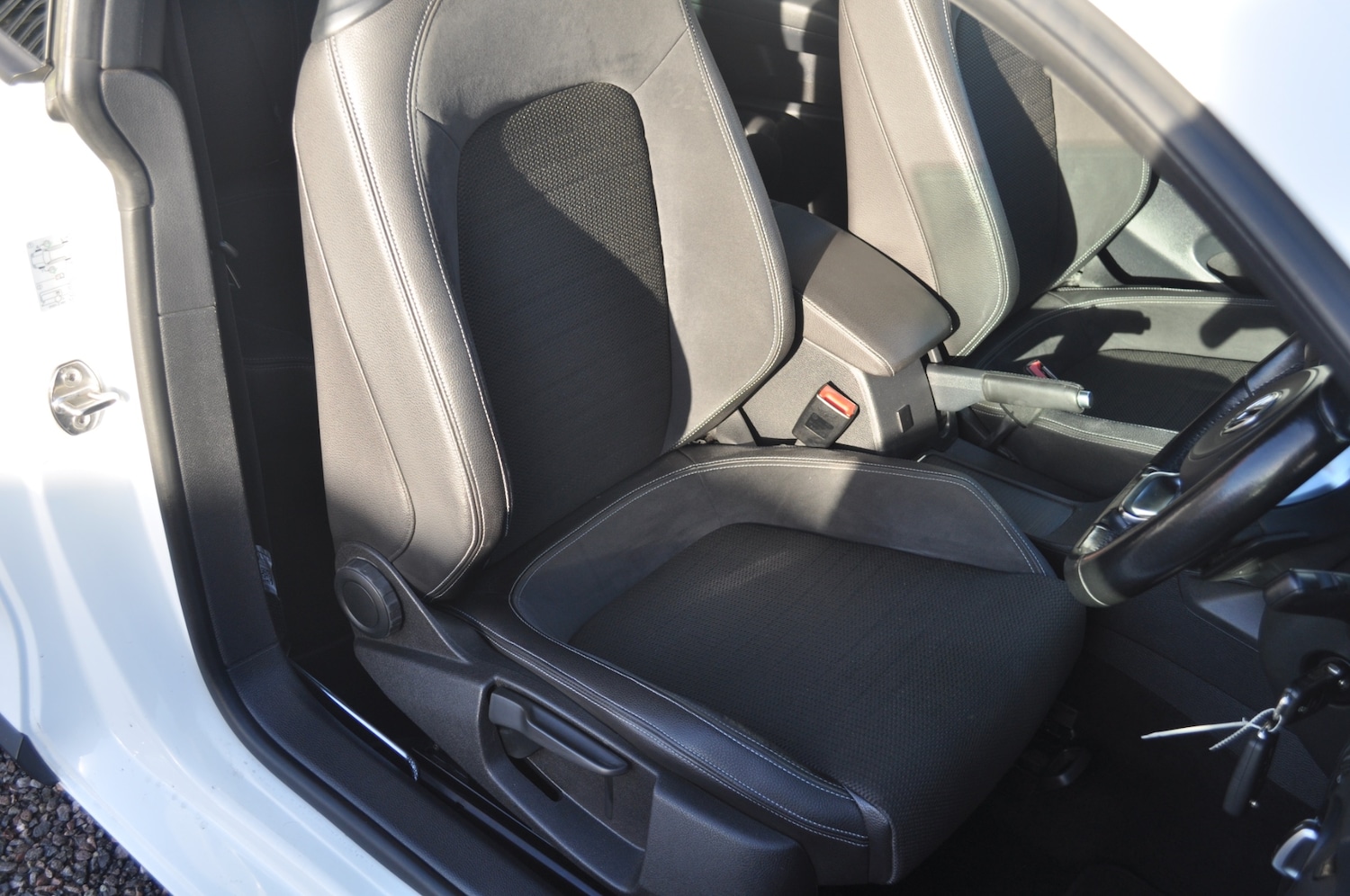 Used Volkswagen Scirocco 2015 for sale - 76705649: Photo 8