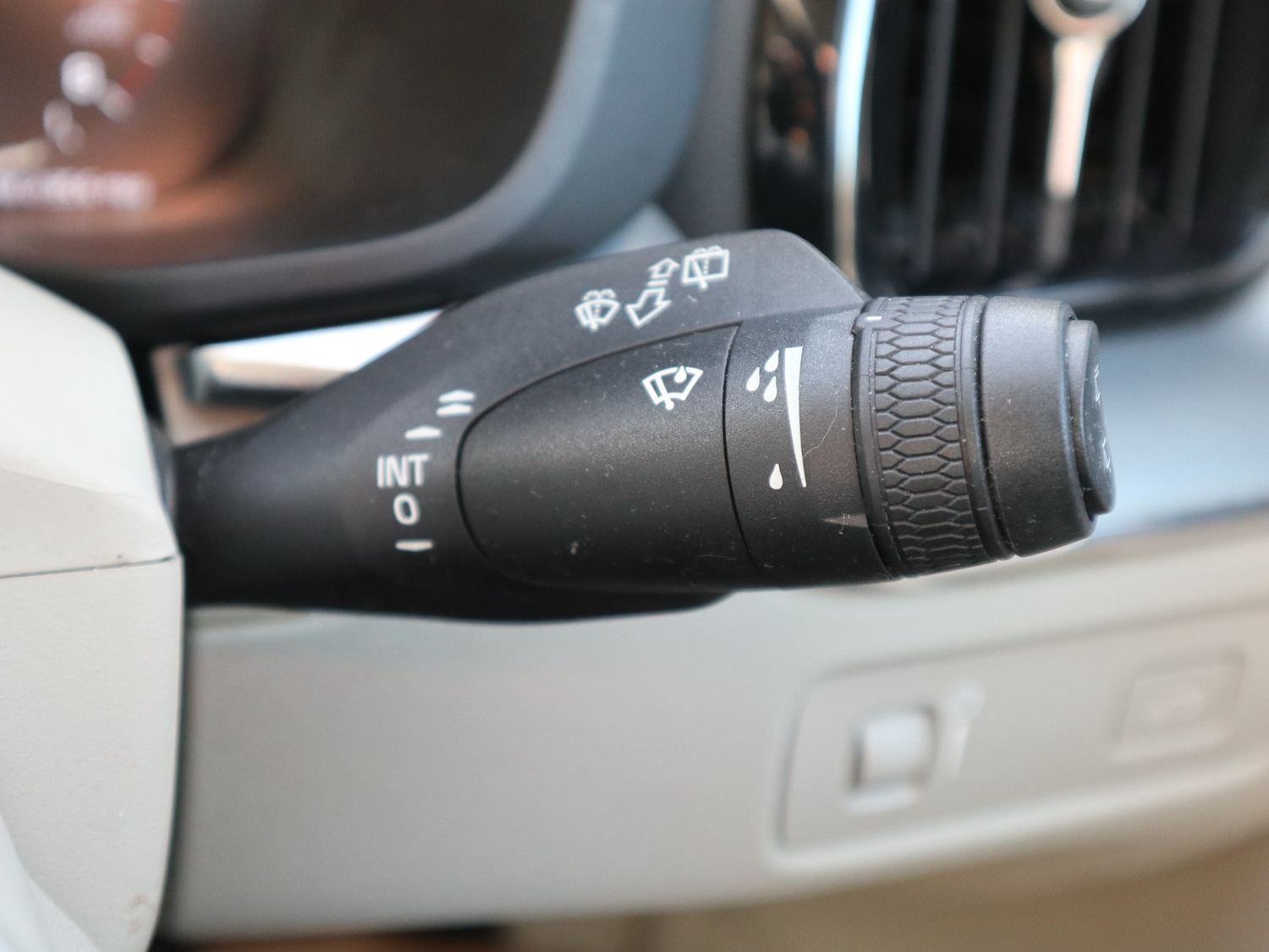 Used Volvo XC60 2019 for sale - 76819729: Photo 14