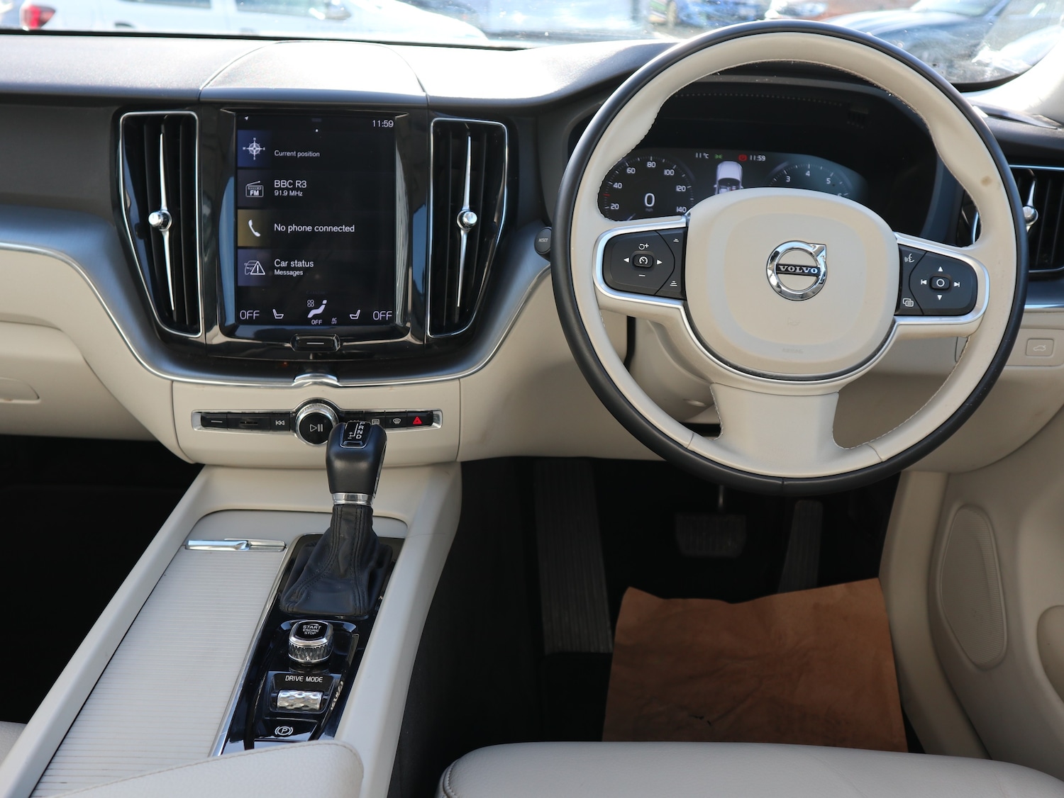 Used Volvo XC60 2019 for sale - 76819729: Photo 4