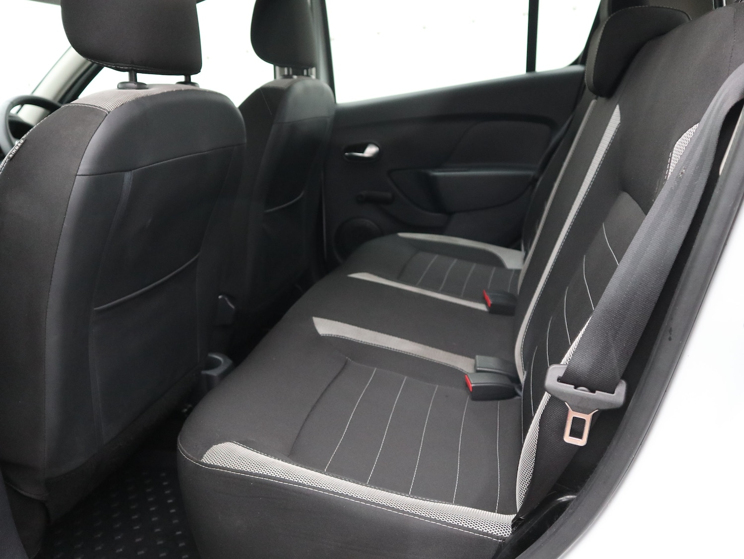 Used Dacia Sandero Stepway 2018 for sale - 77148603: Photo 20