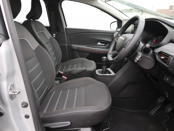 Used Dacia Sandero Stepway 2023 for sale - 73686435: Photo 5