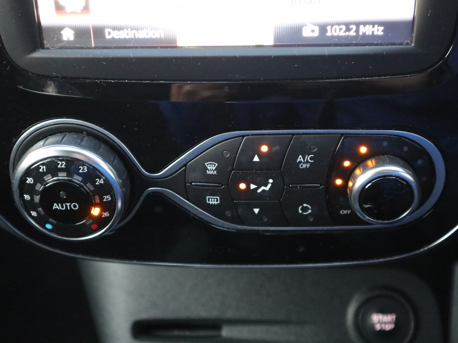 Used Renault Captur 2017 for sale - 76616896: Photo 12