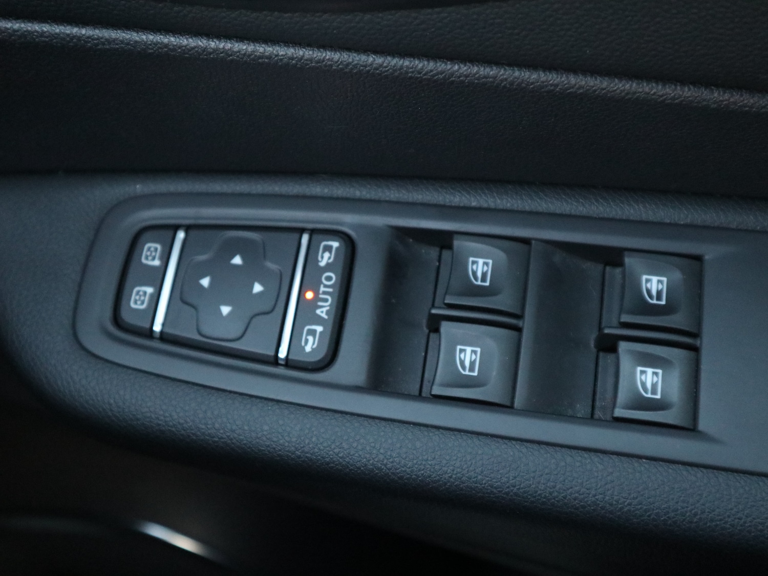 Used Renault Captur 2017 for sale - 76616896: Photo 15