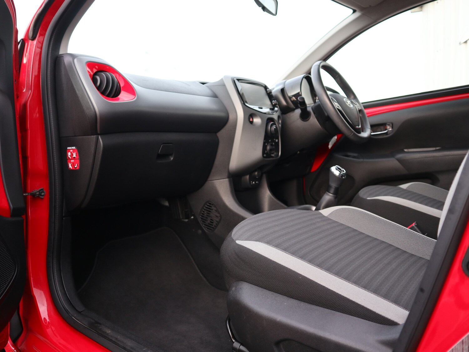 Used Toyota AYGO 2018 for sale - 76369052: Photo 21