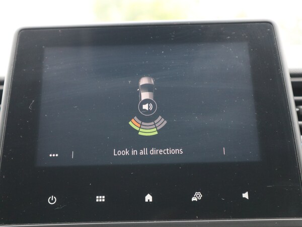 Used Renault Captur 2021 for sale - 75982905: Photo 11
