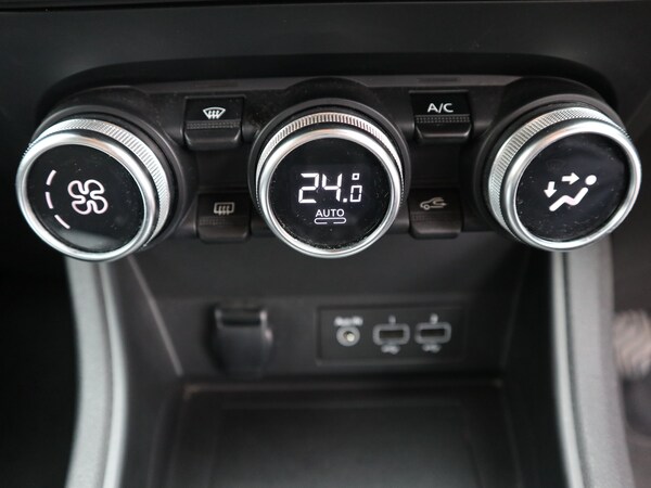 Used Renault Captur 2021 for sale - 75982905: Photo 19