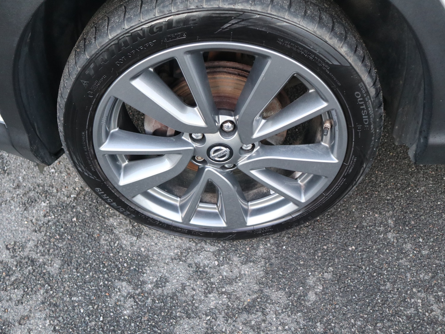 Used Nissan Qashqai 2014 for sale - 77200820: Photo 6