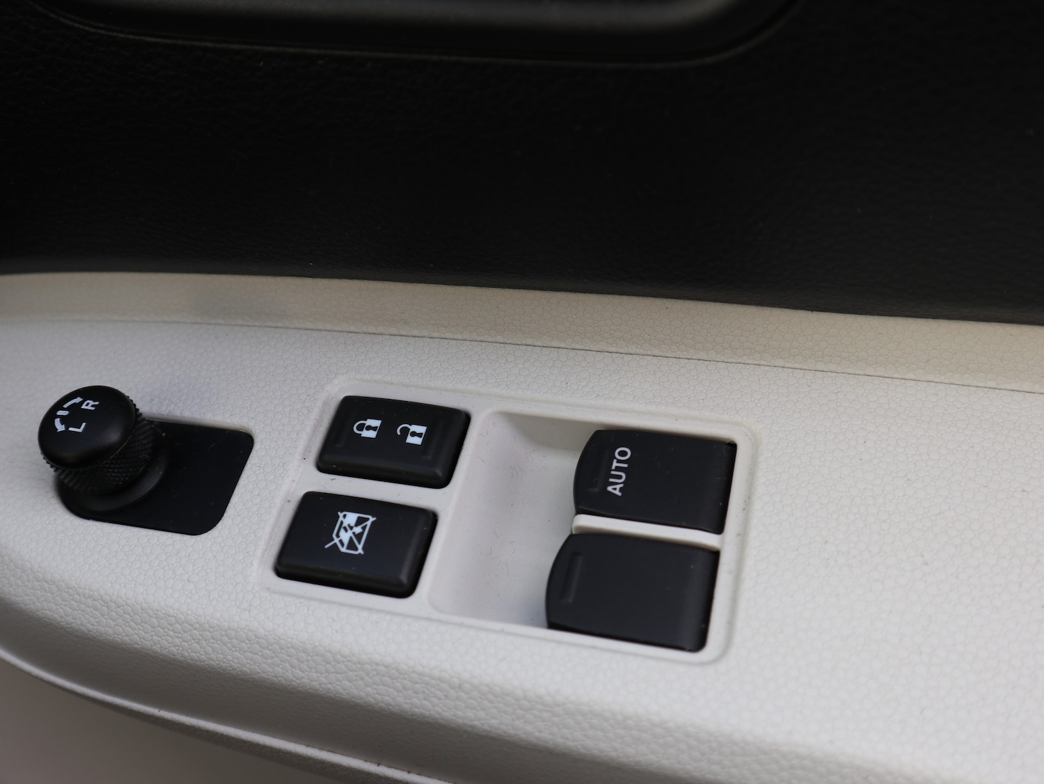 Used Suzuki Ignis 2018 for sale - 76274483: Photo 10