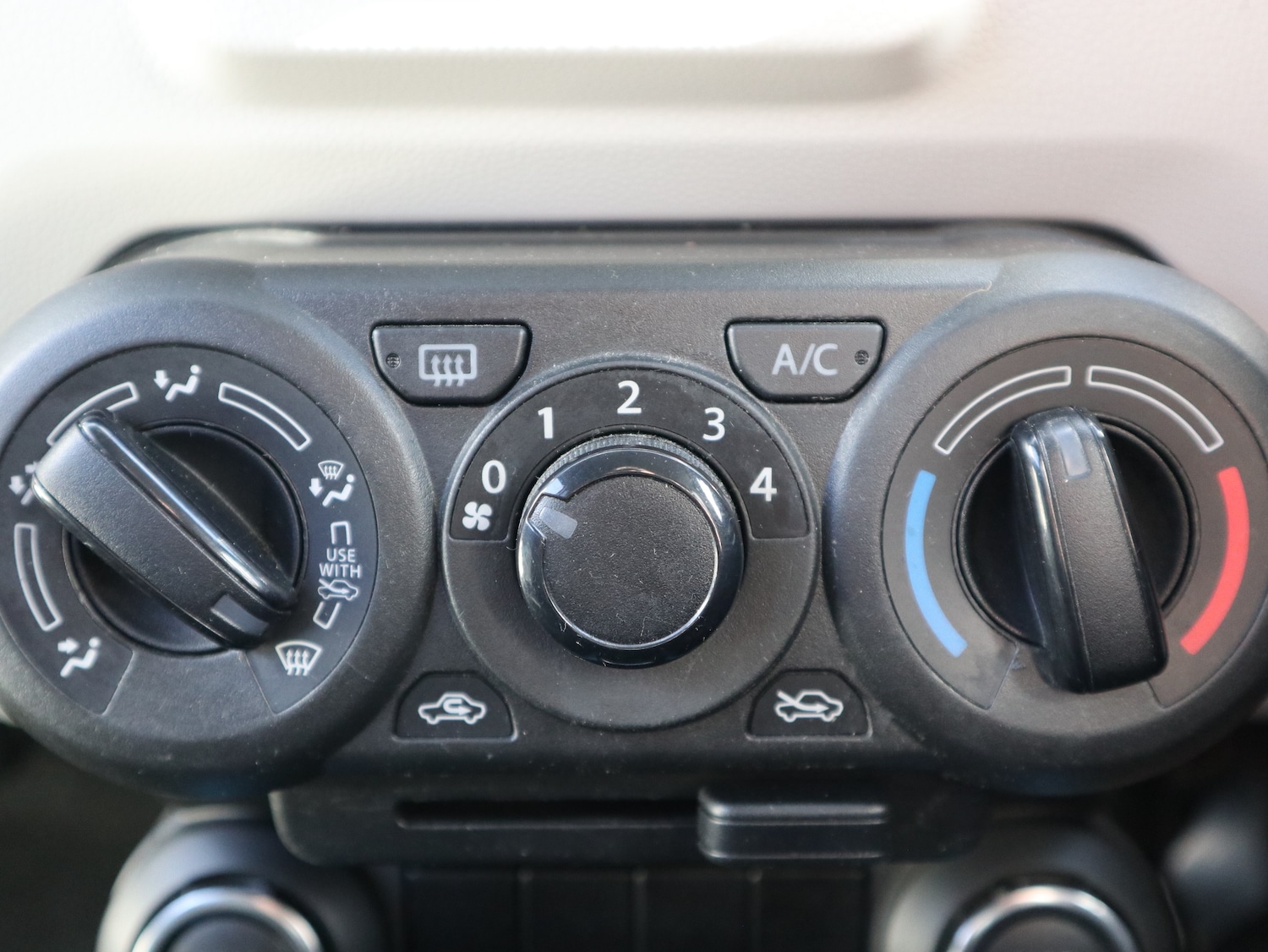 Used Suzuki Ignis 2018 for sale - 76274483: Photo 12