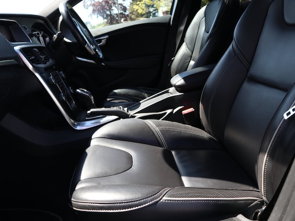 Used Volvo V40 2019 for sale - 74495512: Photo 32