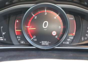 Used Volvo V40 2019 for sale - 74495512: Photo