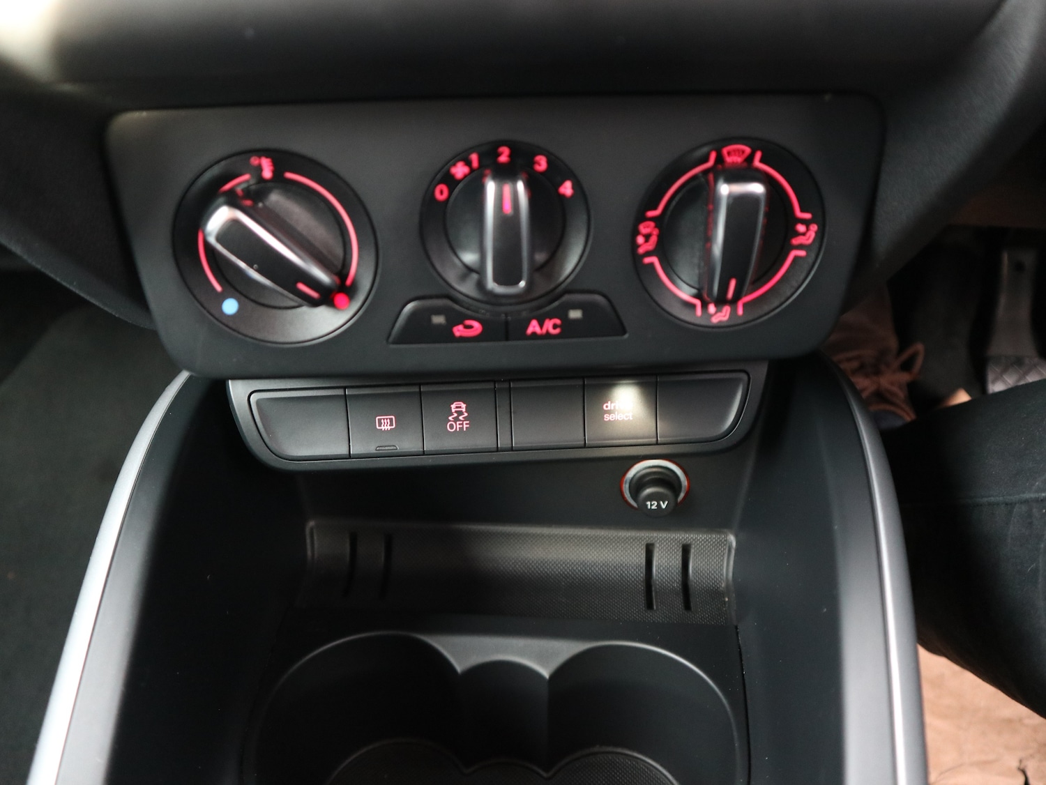 Used Audi A1 2015 for sale - 76922711: Photo 17