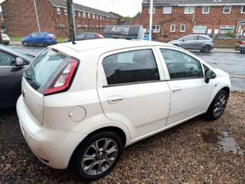 Used Fiat Punto 2017 for sale - 75029650: Photo